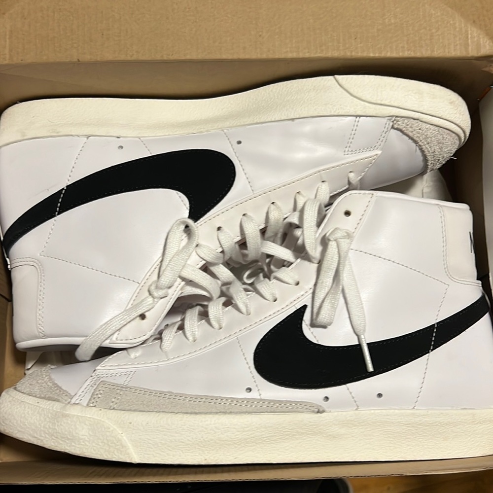 White blazers mid